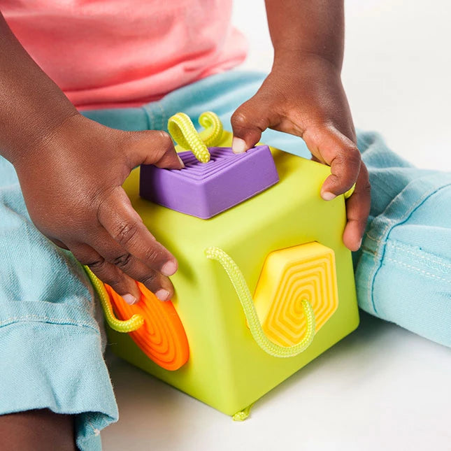 OombeeCube - Best Baby Toys & Gifts for Babies - Fat Brain Toys - US 3733