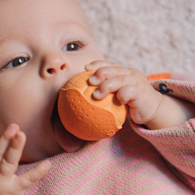 Oli & Carol Baby Sensory Ball - Fruit Salad - - Fat Brain Toys - US 4532