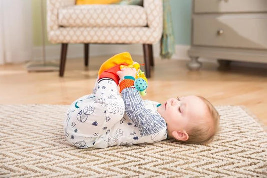 Lamaze Gardenbug Footfinder & Wrist Rattle Set - Best for Babies - US 0399