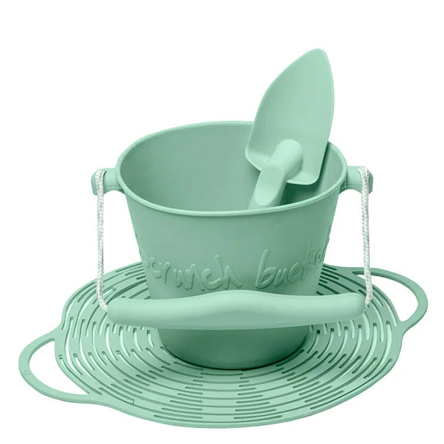 Scrunch Set Bucket Spade &amp; Beach Bag - - Fat Brain Toys - US 6639