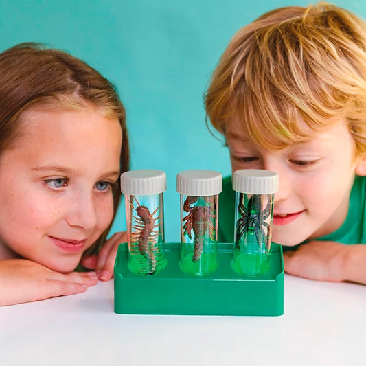 4M Kidzlabs Glow in the Dark Critter Lab - - Fat Brain Toys - US 7462