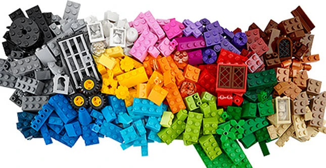 LEGO Large Creative Brick Box - Best for 7 year olds - US 2192