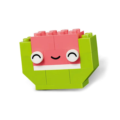 LEGO Classic - Creative Food Friends - Best for Ages 4 to 8 - US 8260